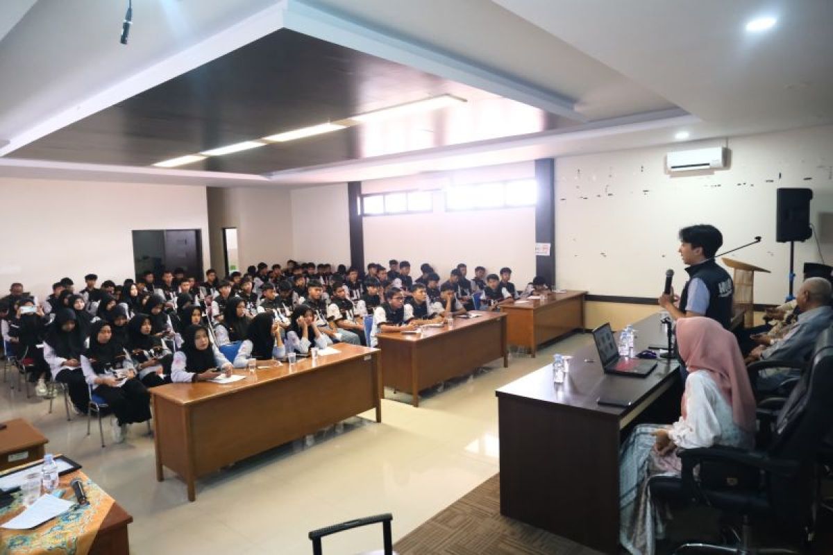 Pemkab Garut melakukan pembinaan kepada siswa guna menghindari tindakan menyimpang